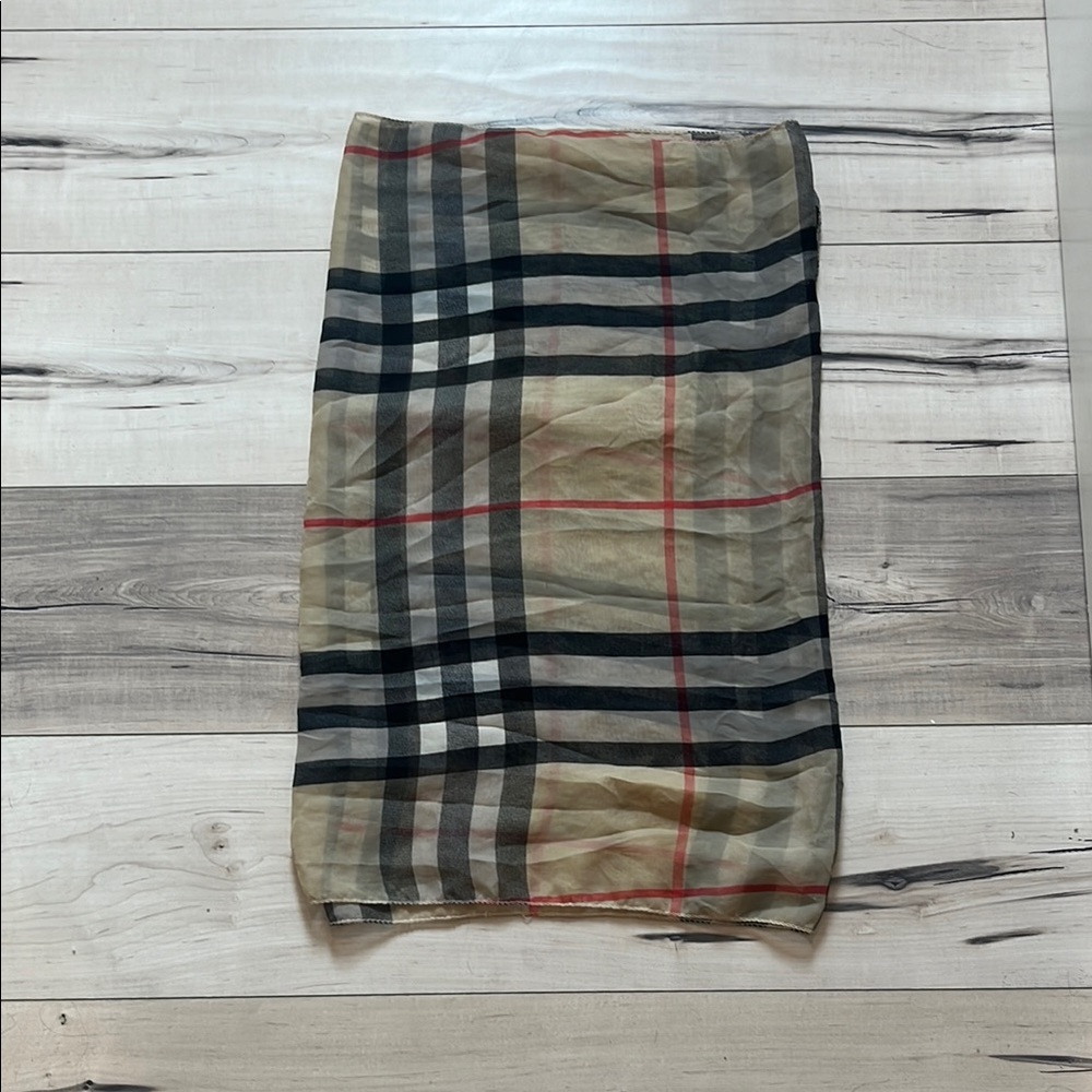 Classic Checkered Scarf
